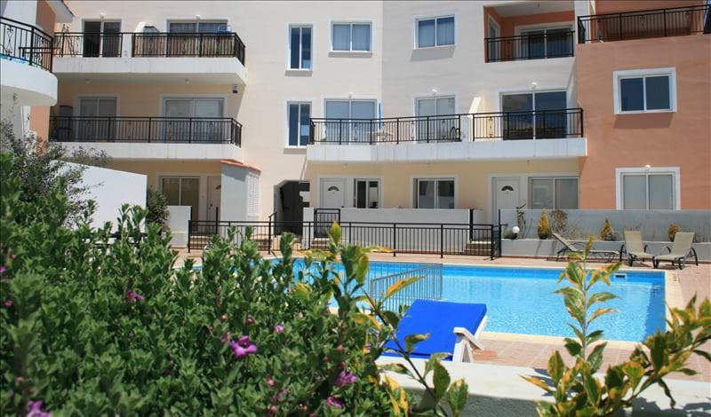 Residence with a swimming pool near beaches and the promenade, Paphos