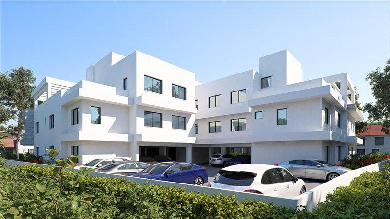 Low-rise residence near the beach