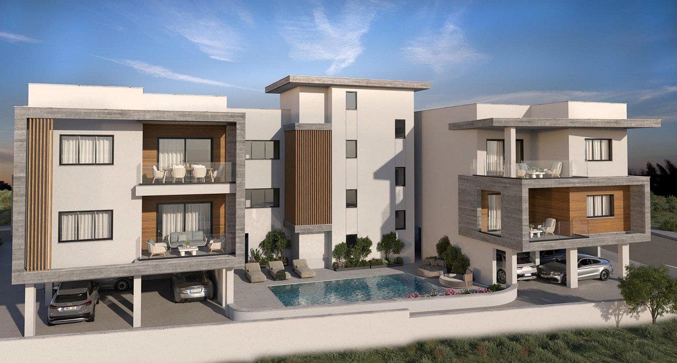 New residence with a swimming pool near the sea