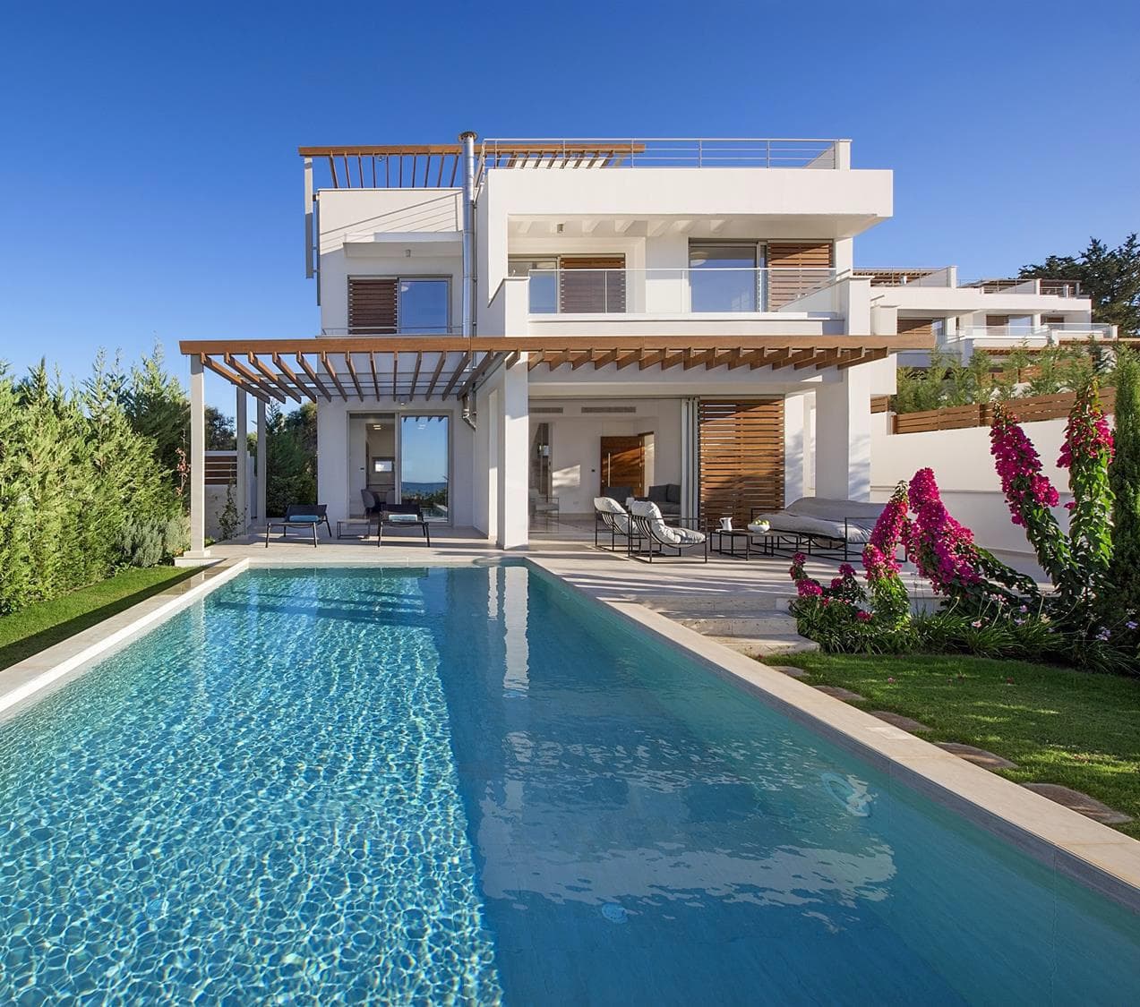 Luxury front line villas in elite beach complex, Polis