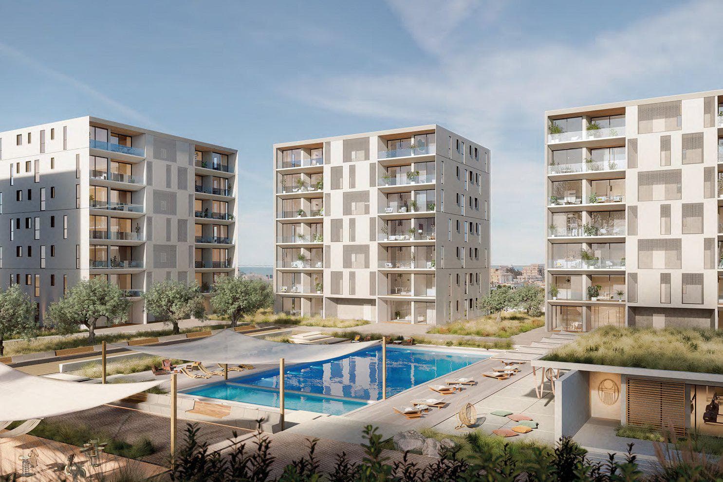 Residence with swimming pools at 700 meters from the sea, Limassol