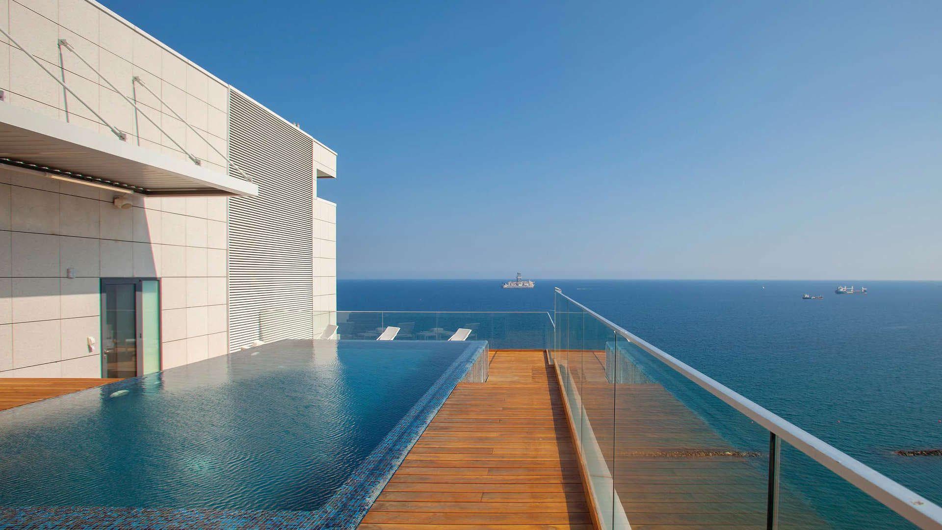 Residence with swimming pools and a spa center on the first sea line, LImassol